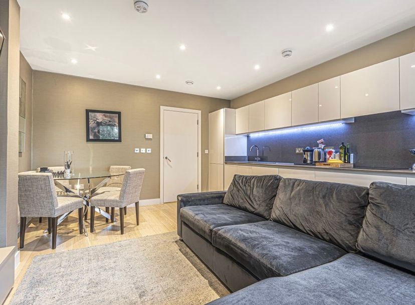 2 Bed Flat, Globe View House, SE1, N1 7GU photo 2
