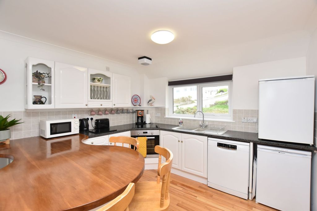 Additional image 3 of 2 bed flat for saleEsplanade Road, Newquay TR7