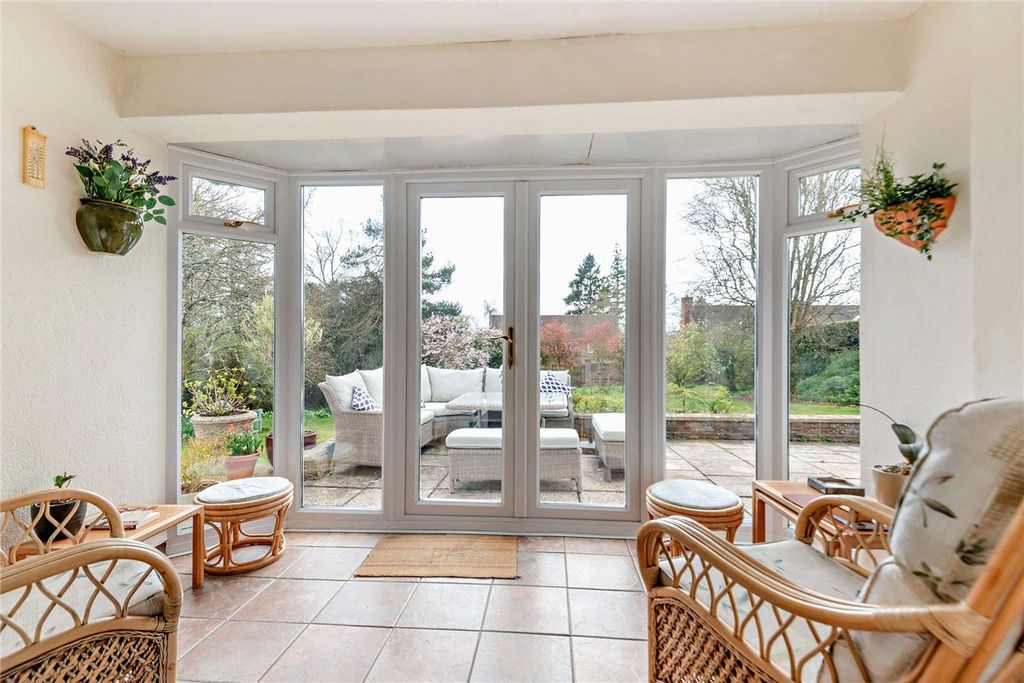 Additional image 5 of 4 bed detached house for saleGarden Close Lane, Newbury, Berkshire RG14