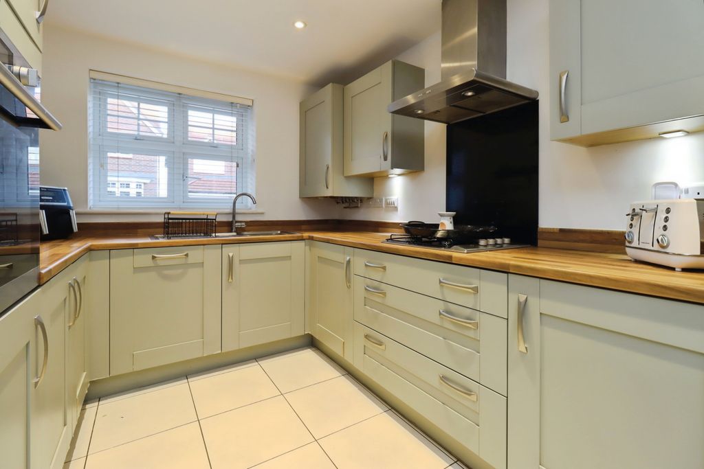 3 bed semi-detached house for saleDelune Crescent, Malpas SY14