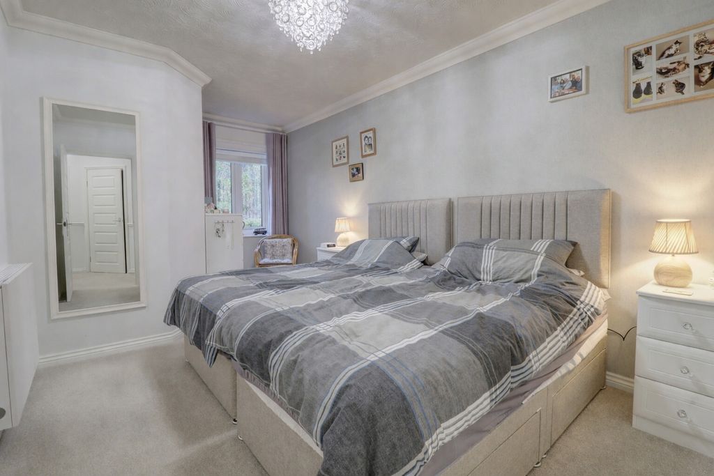 Additional image 8 of 1 bed flat for saleLongwick Road, Princes Risborough, Buckinghamshire HP27