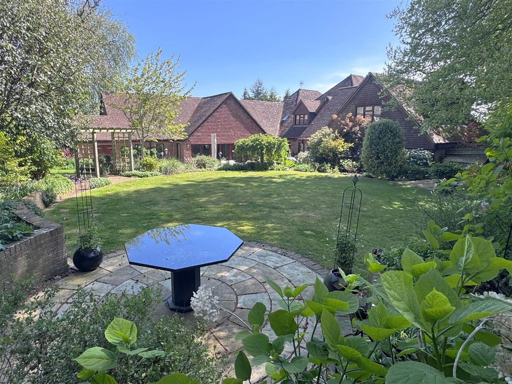 Additional image 12 of 6 bed detached house for saleBickleigh Ridge, Yew Gate, Newbury RG14