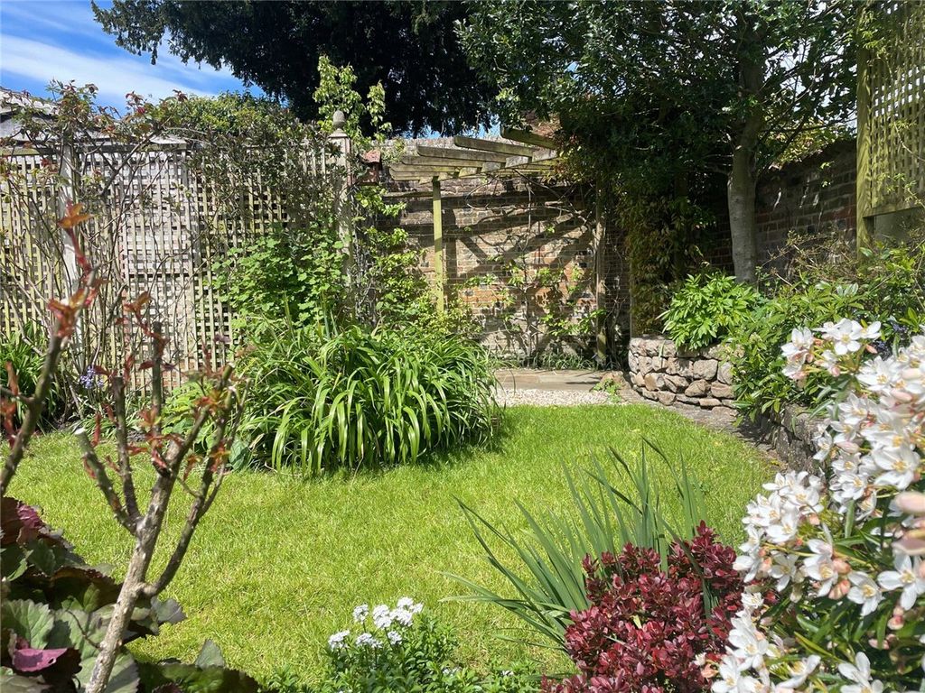 Additional image 14 of 4 bed terraced house for saleSilverless Street, Marlborough, Wiltshire SN8