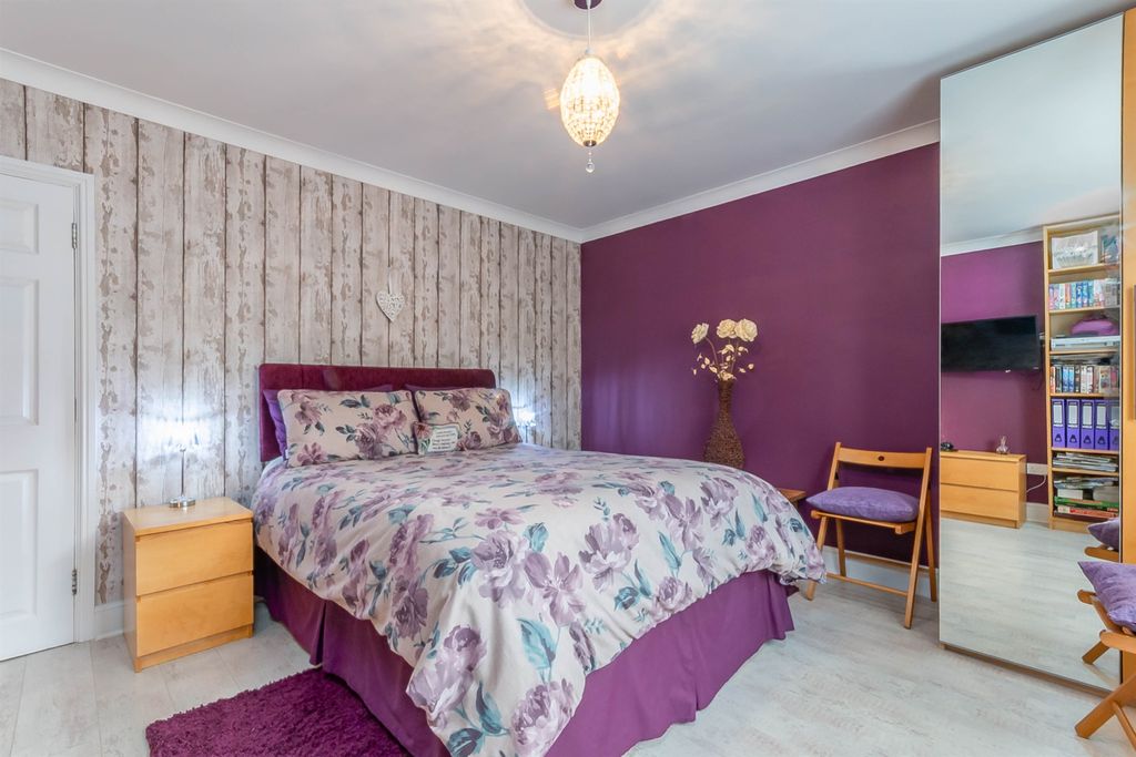 Additional image 16 of 4 bed property for saleBeeleigh Road, Maldon CM9