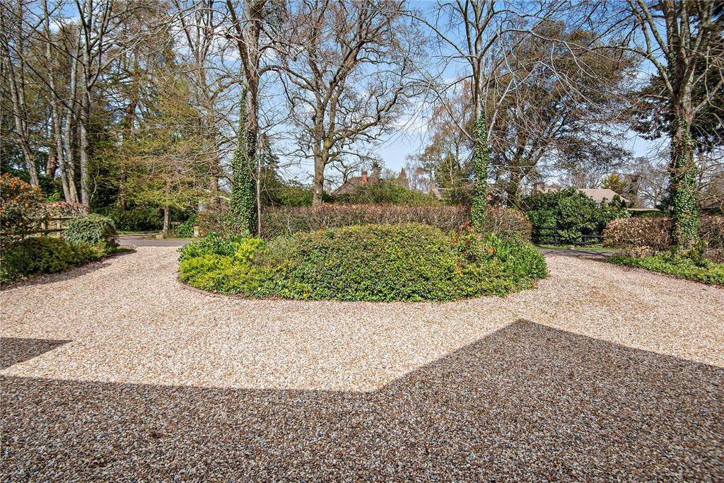 Additional image 22 of 4 bed detached house for saleGarden Close Lane, Newbury, Berkshire RG14
