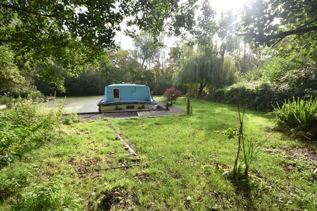 Land for saleCrabbetts Marsh, Horning NR12 photo 3