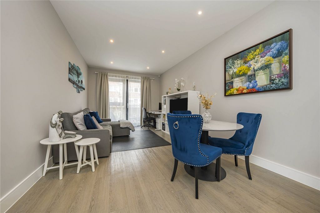 Additional image 2 of 2 bed flat for saleCoombe Road, New Malden KT3