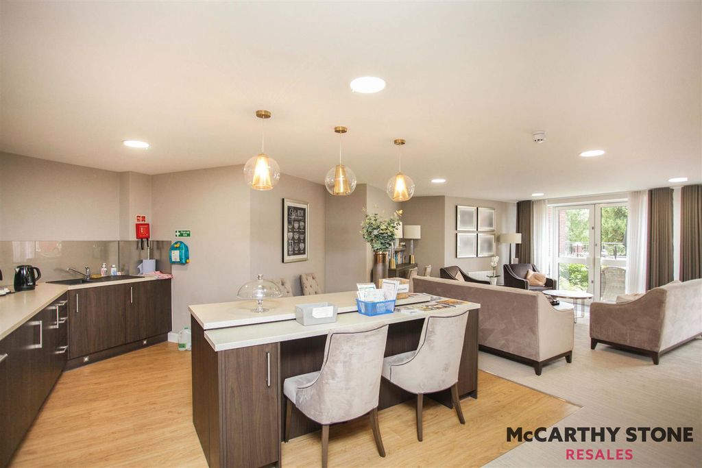 Additional image 17 of 2 bed flat for saleThe Close, Church Street, Nuneaton CV11