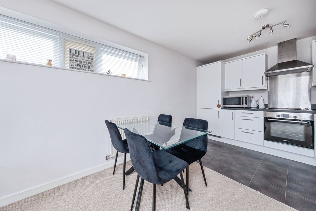 Additional image 5 of 1 bed flat for saleAddenbrookes Road, Newport Pagnell MK16
