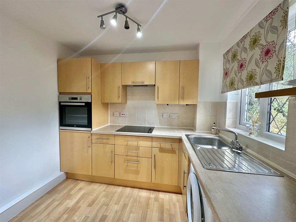 Additional image 8 of 2 bed flat for saleYew Tree Drive, Nantwich, Cheshire CW5