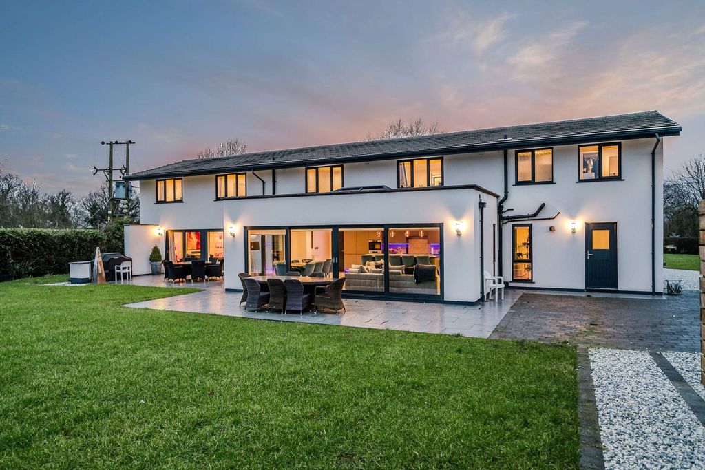 5 bed detached house for saleDunkirk Lane, Leyland PR26