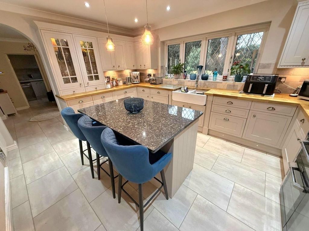 Additional image 5 of 4 bed detached house for saleShoal Creek, Collingtree Park, Northampton NN4