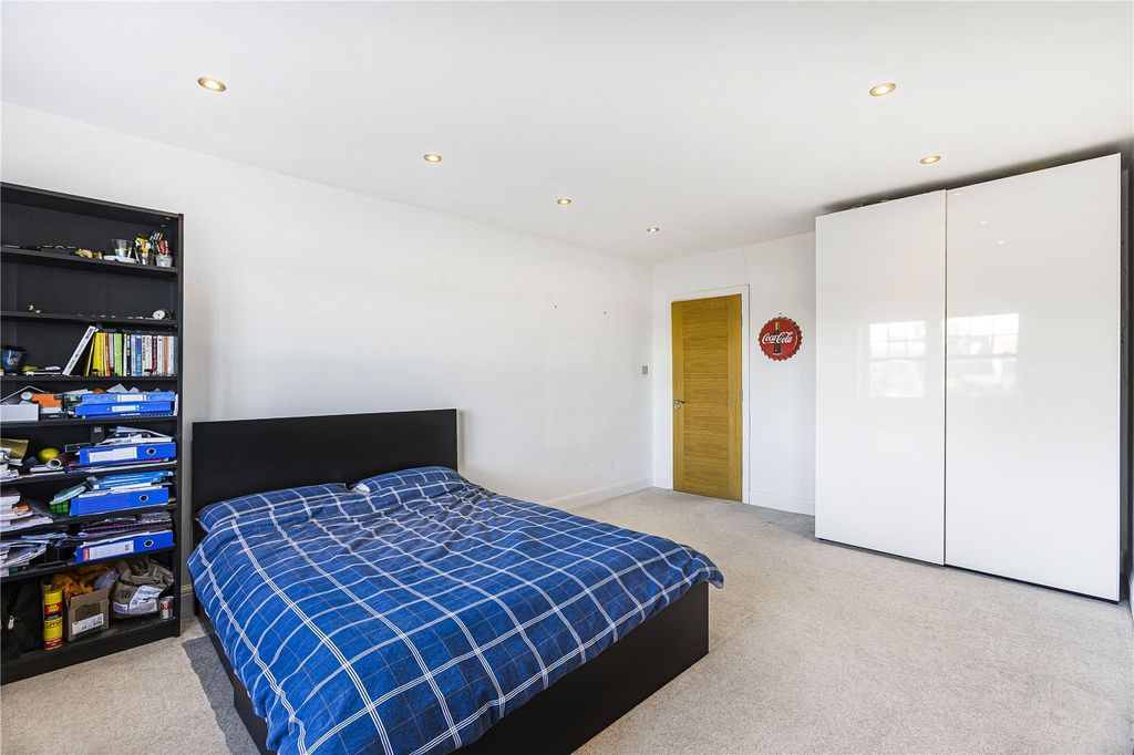 Additional image 14 of 5 bed detached house for saleWestwood Close, Potters Bar, Hertfordshire EN6
