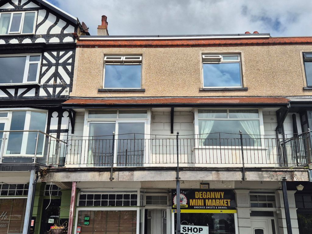2 bed flat for saleStation Road, Deganwy, Conwy LL31