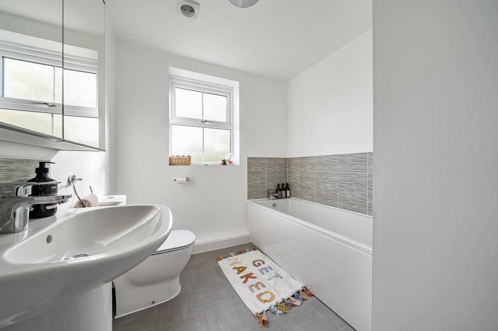 Additional image 11 of 2 bed flat for saleNewbury, Berkshire RG14