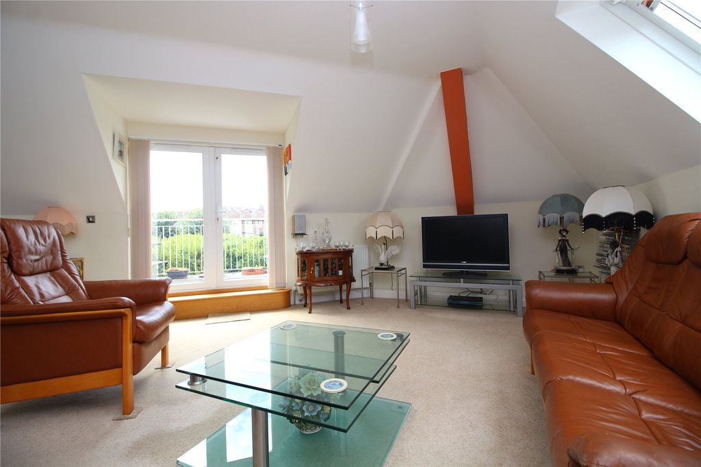 3 bed flat for saleLavender Walk, Highlands Road, Barton On Sea BH25 photo 2