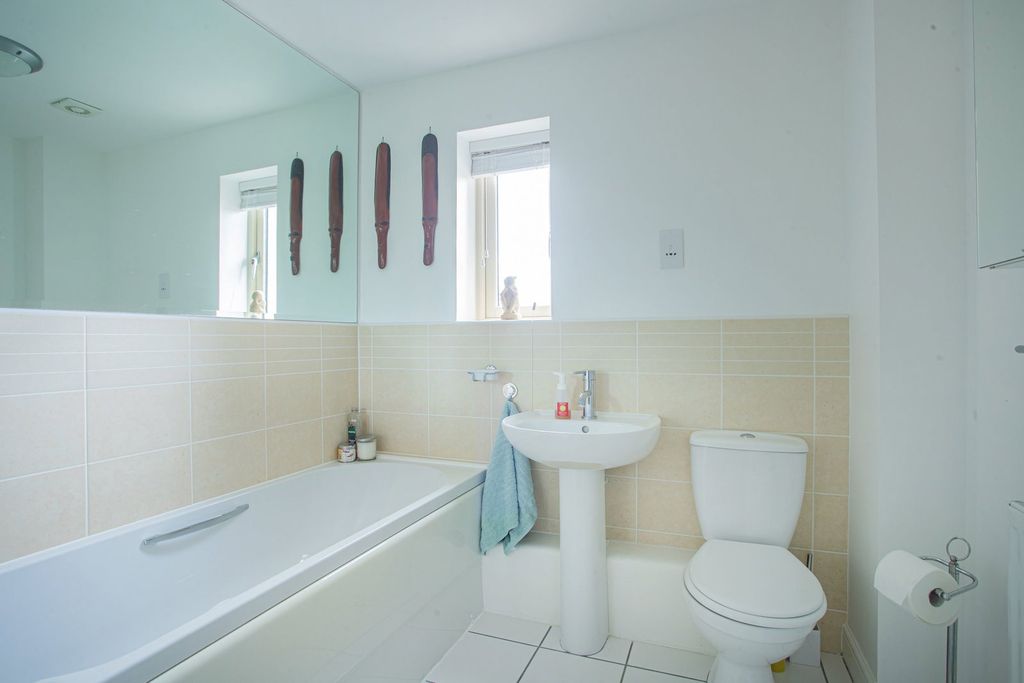 Additional image 6 of 2 bed flat for saleCornwall Close, Tetbury GL8