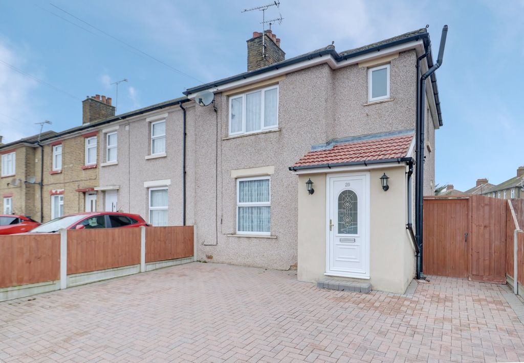 3 bed terraced house for saleChurch View, Aveley, South Ockendon RM15