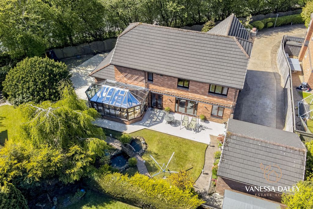4 bed detached house for saleEton Park, Preston, 9 PR2
