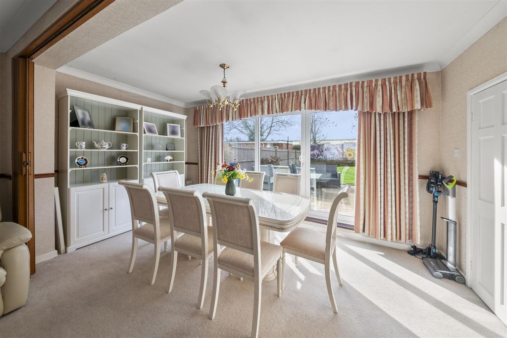 Additional image 5 of 5 bed detached house for saleDoncaster Drive, Northolt UB5