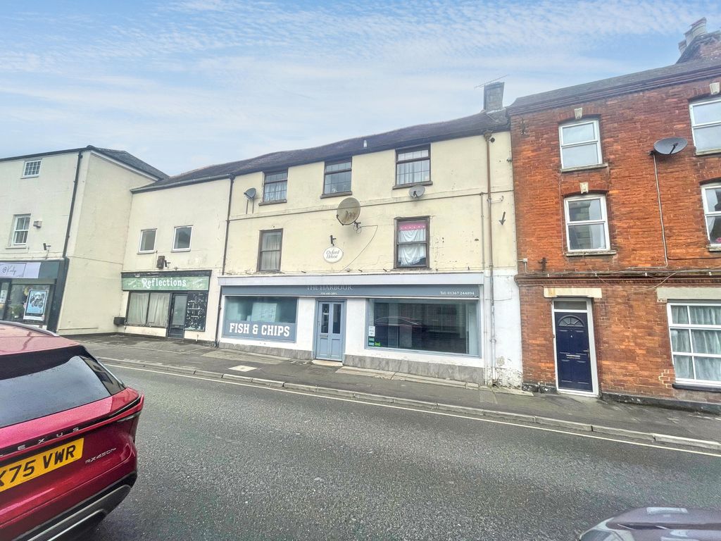 1 bed flat for saleFlat 1 Oxford House, 6 Marlborough Street, Faringdon, Oxfordshire SN7