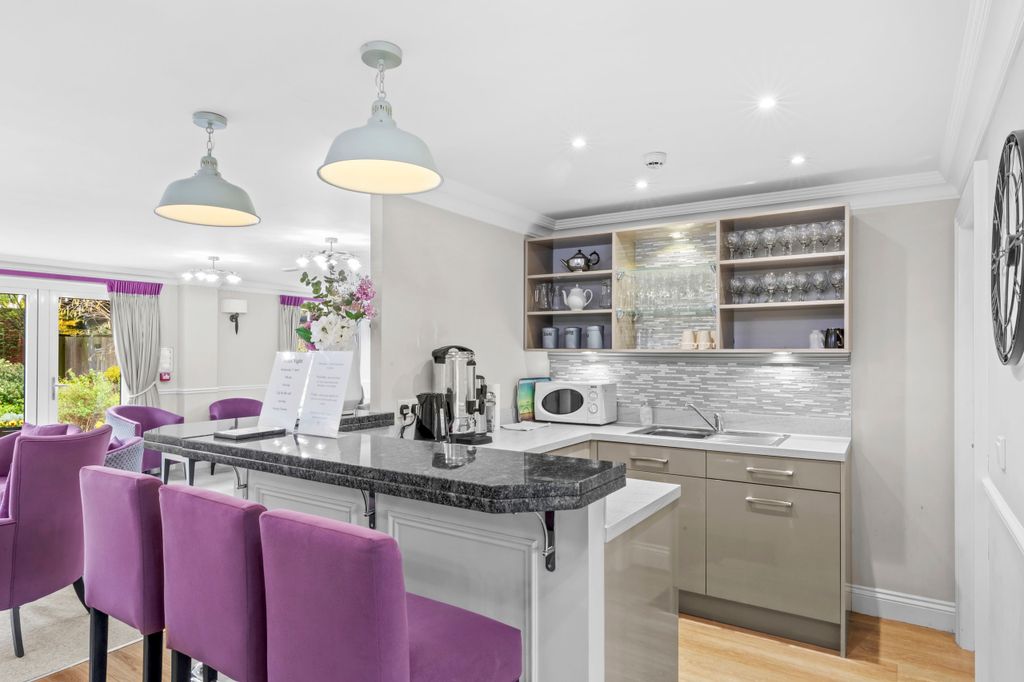 Additional image 7 of 1 bed flat for salePeel Lodge, Dean Street, Marlow, Buckinghamshire SL7