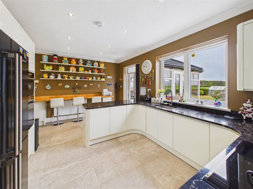 Additional image 4 of 3 bed detached bungalow for saleHumber Road, North Ferriby HU14