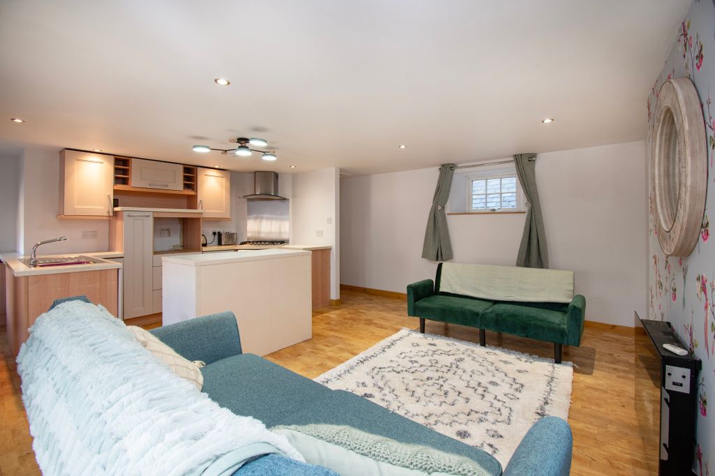 Additional image 9 of 1 bed flat for saleMurray Street, Montrose DD10