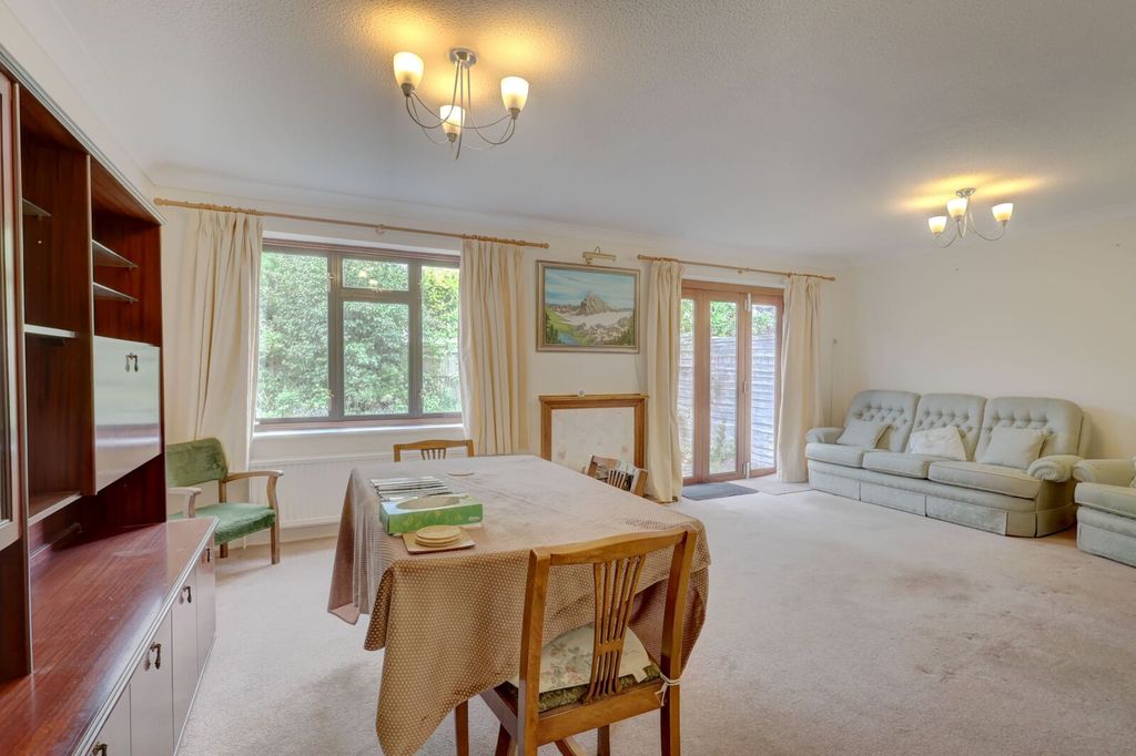 Additional image 2 of 4 bed end terrace house for saleJasmine Crescent, Princes Risborough, Buckinghamshire HP27