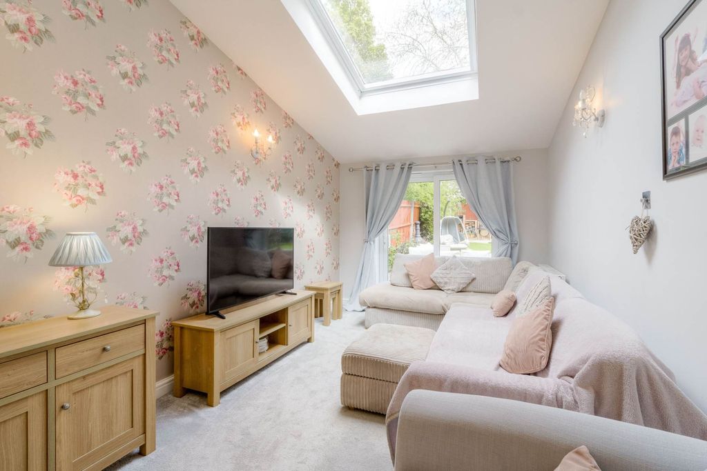 Additional image 7 of 4 bed detached house for salePennycress Way, Newport Pagnell MK16