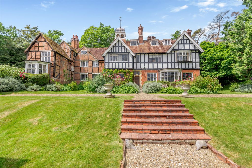 12 bed detached house for saleSpring Lane, Cookham Dean, Maidenhead, Berkshire SL6
