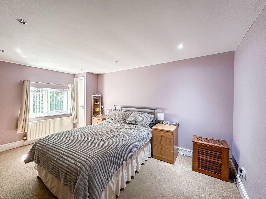 Additional image 29 of 4 bed detached house for saleChester High Road, Neston CH64