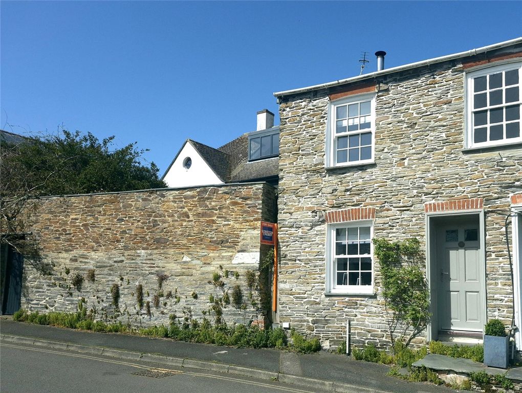 2 bed terraced house for saleChurch Street, Padstow, Cornwall PL28