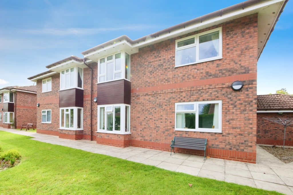Additional image 10 of 2 bed flat for saleSt Marys Mews, York YO32