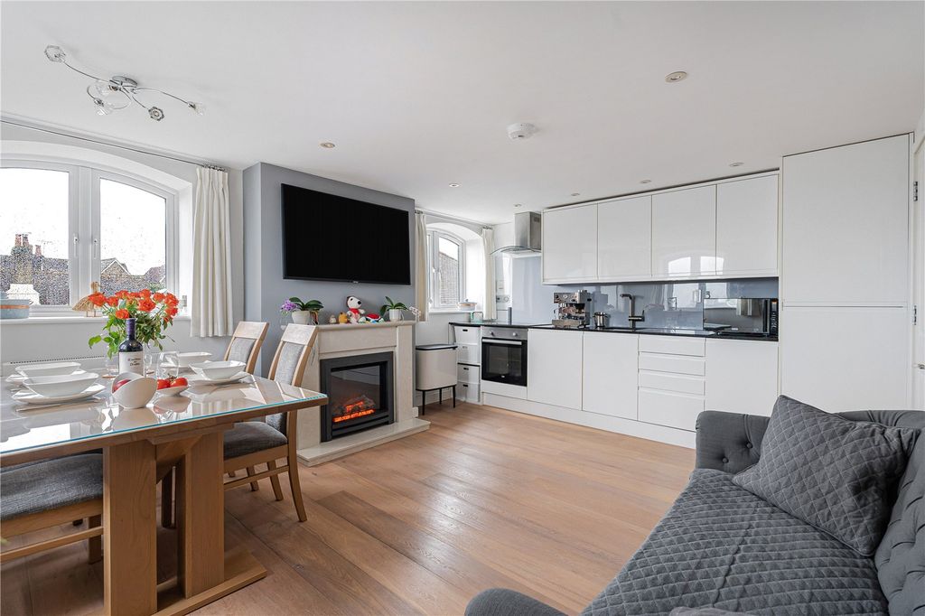 Additional image 2 of 2 bed flat for saleStation Road, Pulborough, West Sussex RH20