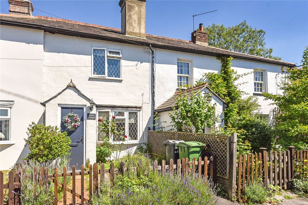 2 bed terraced house for saleSchool Lane, Liss, Hampshire GU33
