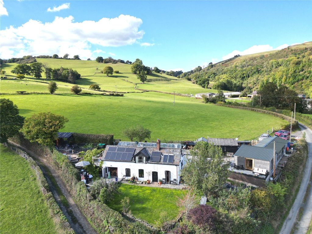 3 bed cottage for saleLlanfechain, Powys SY22