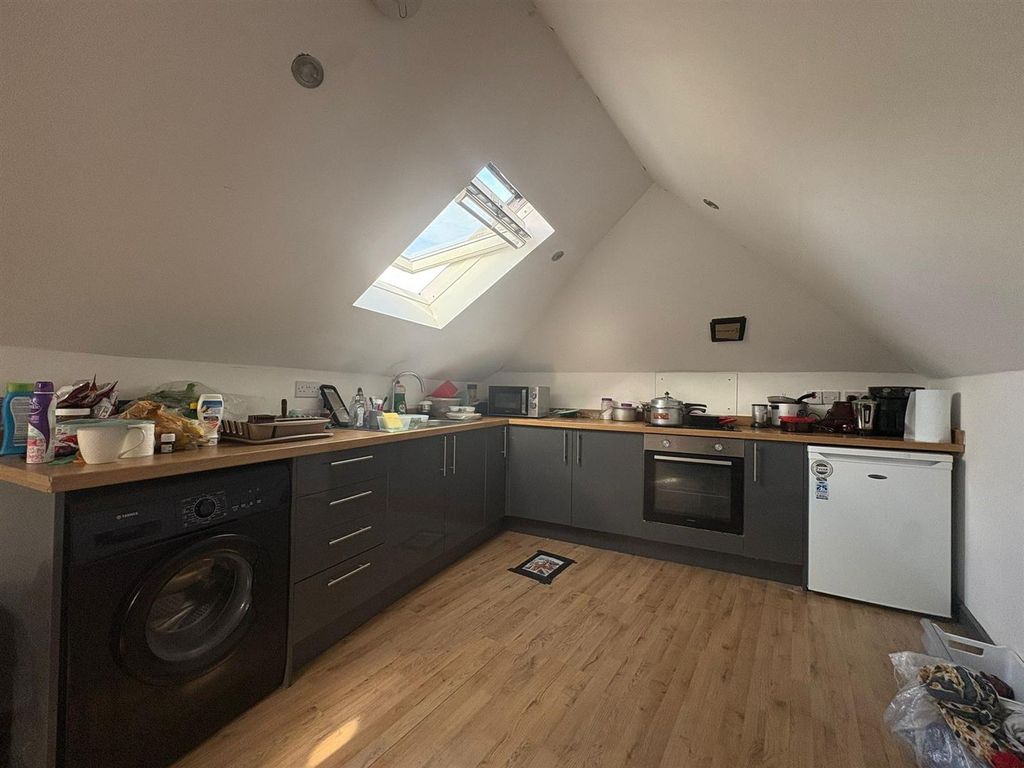 Additional image 3 of 5 bed flat for saleJames Street, Preston PR1