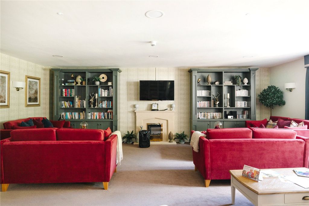 Additional image 11 of 2 bed flat for saleHawkesbury Place, Stow On The Wold, Cheltenham, Gloucestershire GL54
