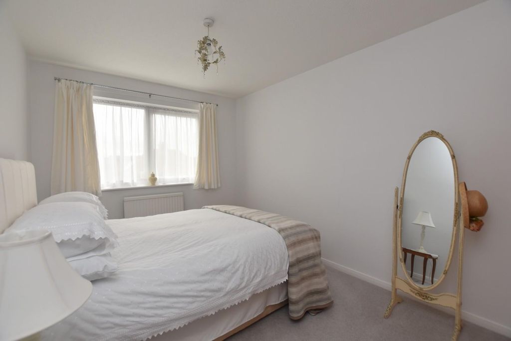 Additional image 18 of 4 bed detached house for saleQueens Road, Littlestone TN28