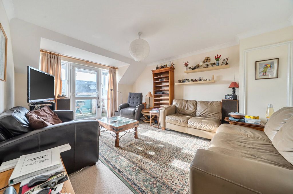 Additional image 5 of 2 bed flat for saleThurlow Grange, Newbury, Berkshire RG14