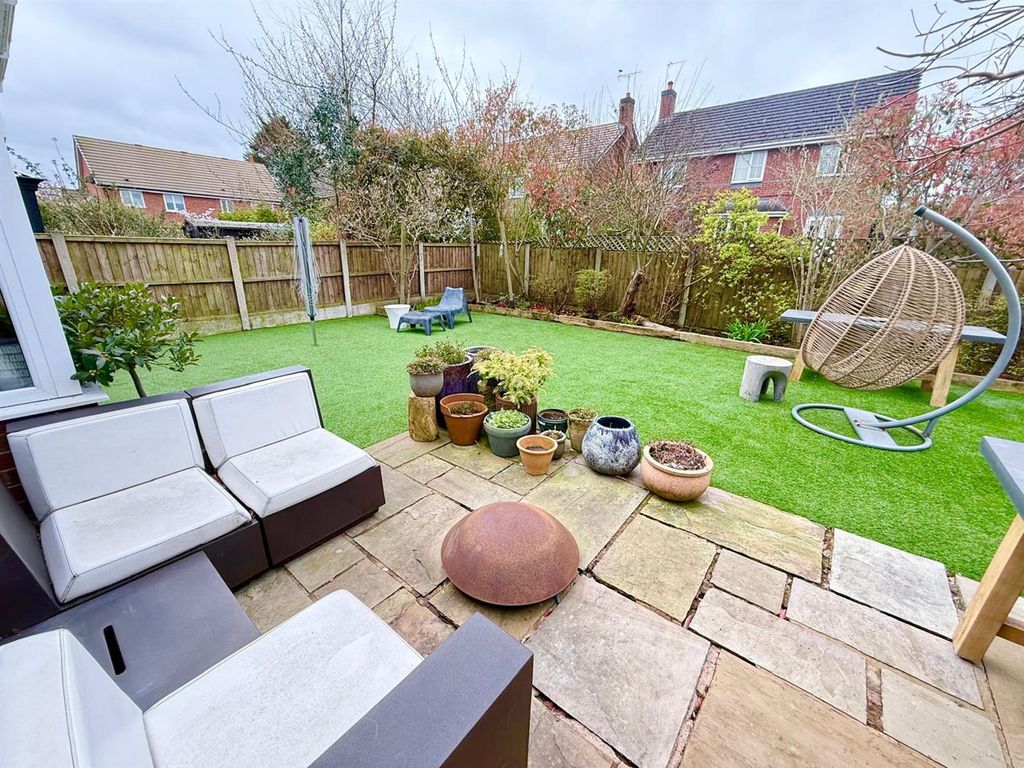 Additional image 3 of 4 bed detached house for saleBuckingham Drive, Macclesfield SK11