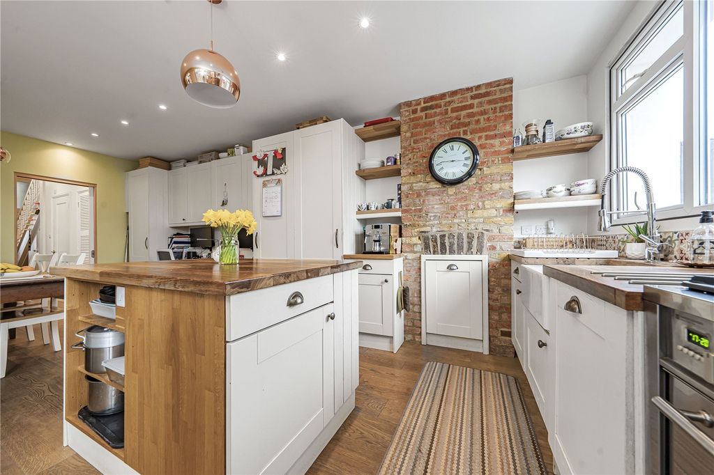 Additional image 3 of 3 bed flat for saleKingston Road, New Malden KT3