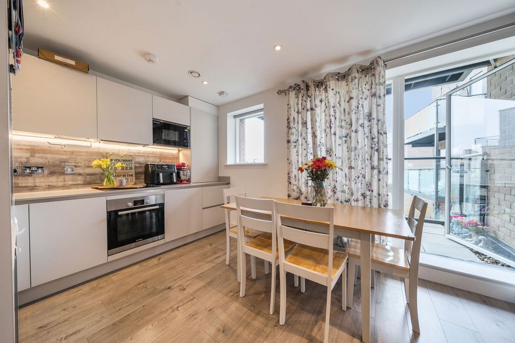 2 bed flat for saleBruce Grove, Orpington BR6