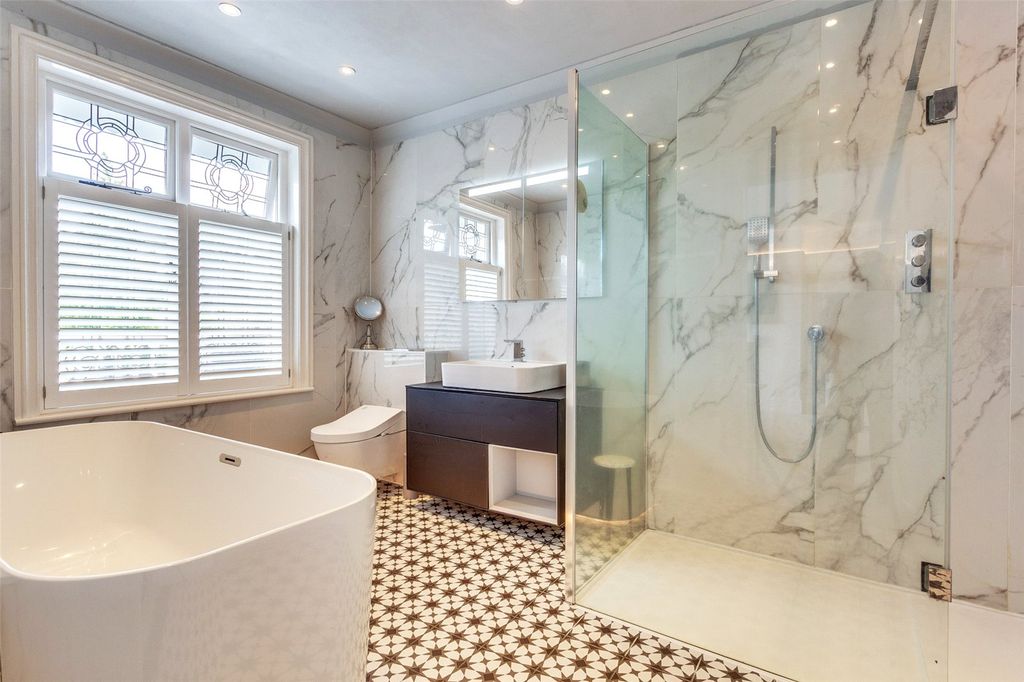 Additional image 10 of 4 bed detached house for saleMill Road, Marlow, Buckinghamshire SL7