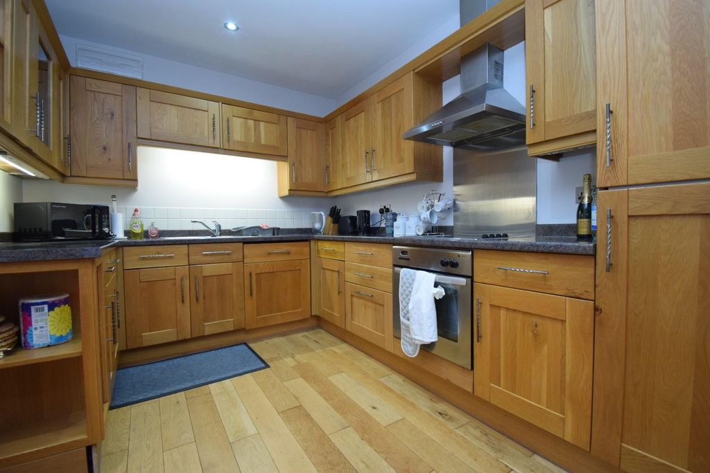 Additional image 4 of 2 bed flat for saleLime Pit Lane, Stanley, Wakefield WF3