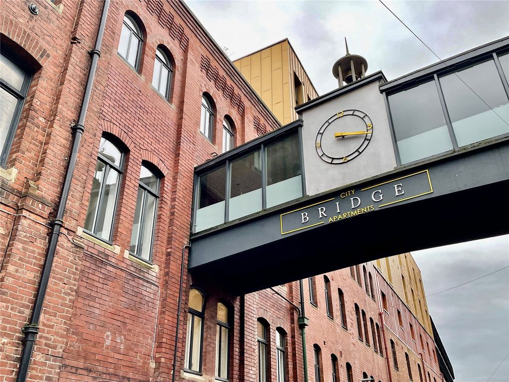 2 bed flat for saleCity Bridge Apartments, Glovers Court, Preston, Lancashire PR1