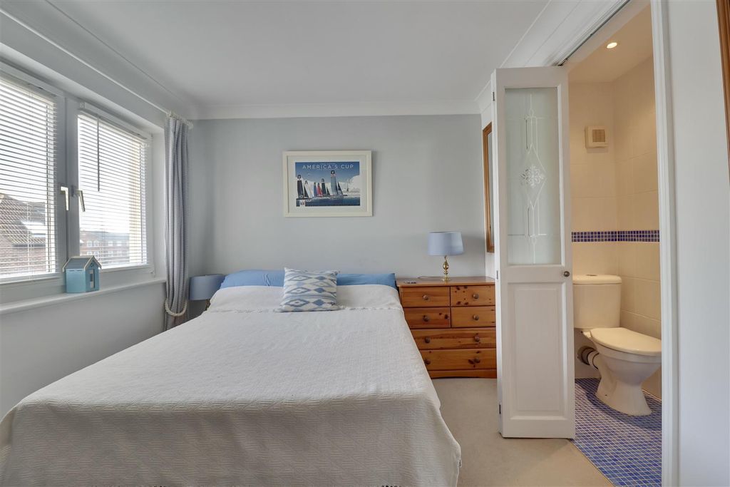 Additional image 16 of 4 bed town house for saleBroad Street, Old Portsmouth, Hampshire PO1