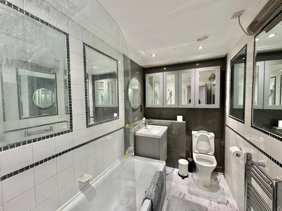 Studio Flat, Emanuel House, SW1P, N1 7GU photo 3