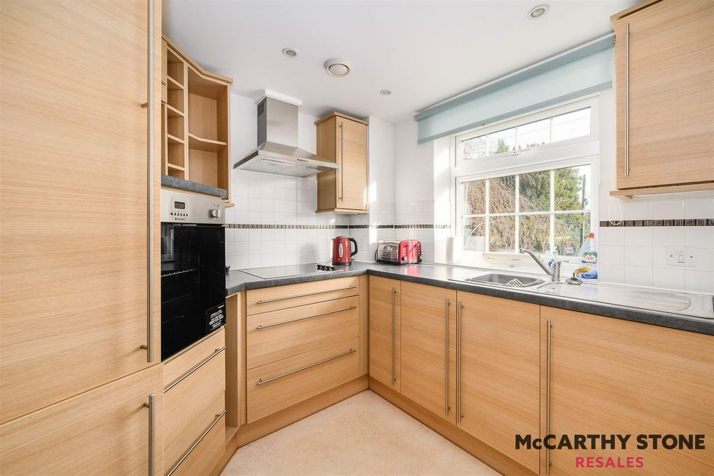 Additional image 2 of 2 bed flat for saleWeighbridge Court, High Street, Ongar, Essex CM5